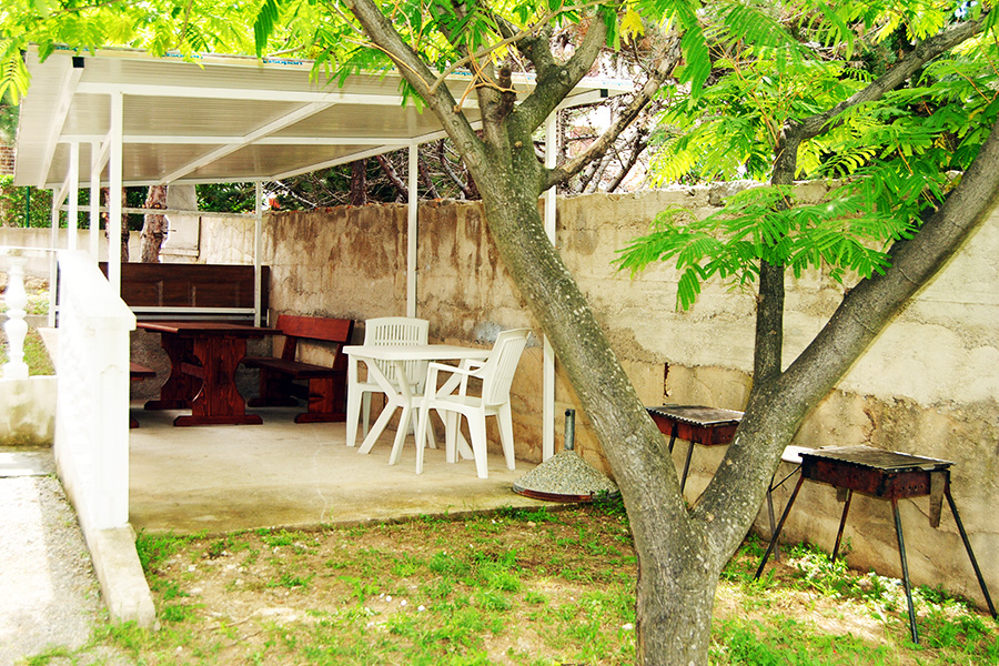 Studio - shared terrace