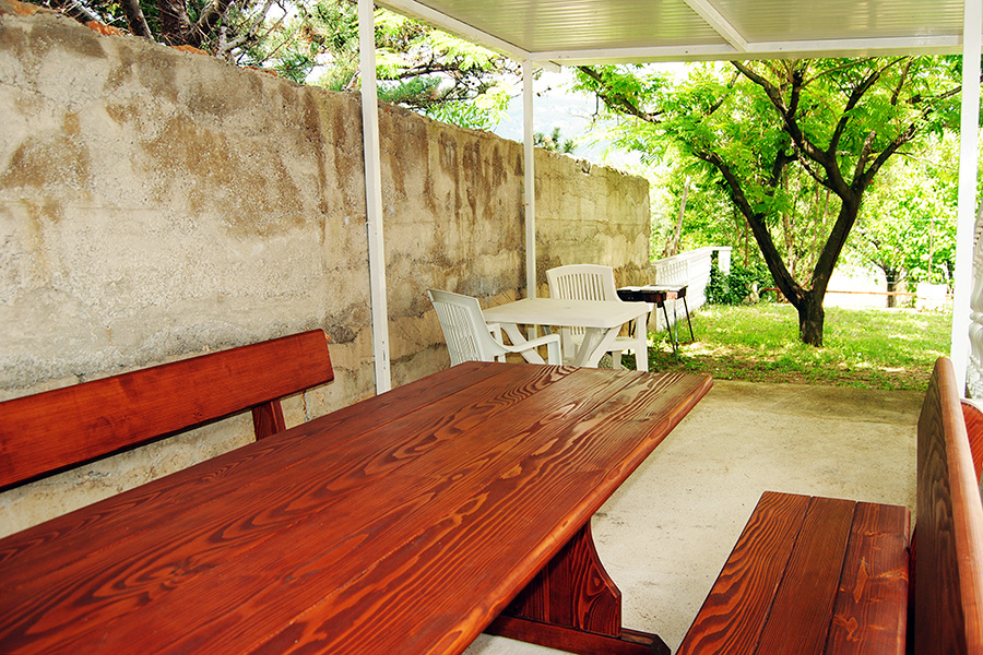 Studio - shared terrace
