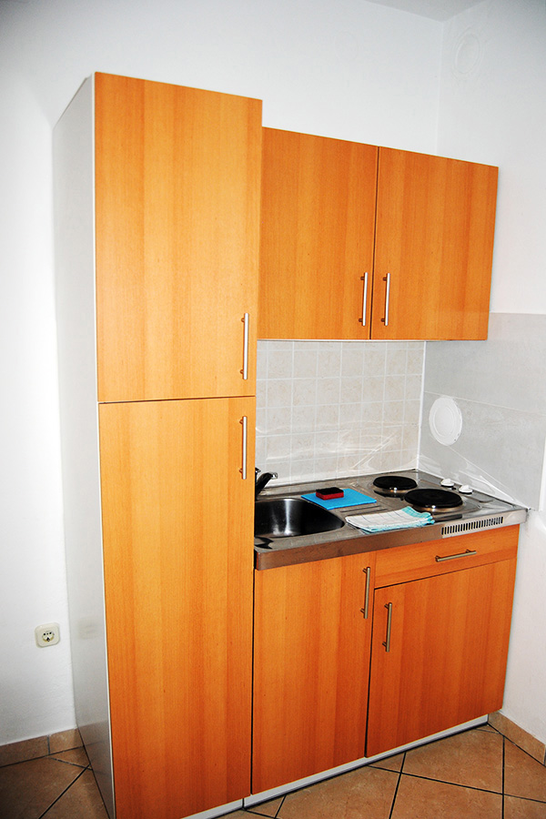 Studio - kitchen1