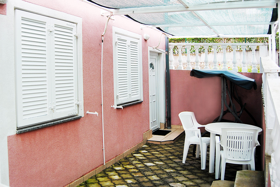 Studio - terrace